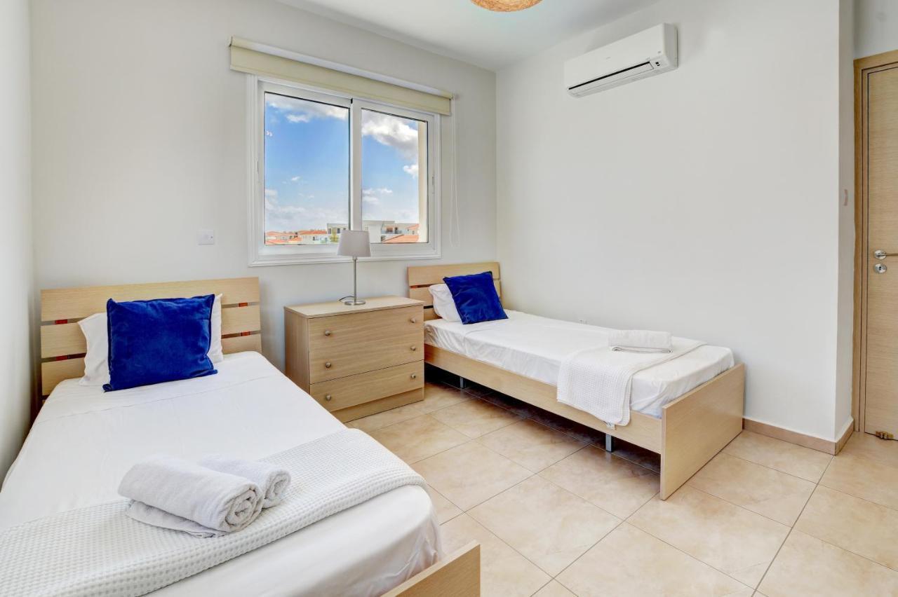 ♥ Sunny&Cozy Family Apartment ★ Walk To The Beach☼ Paralimni Eksteriør billede