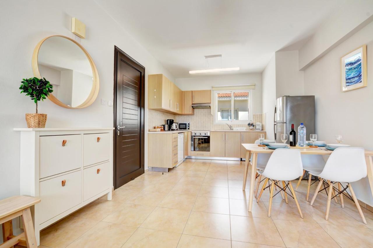 ♥ Sunny&Cozy Family Apartment ★ Walk To The Beach☼ Paralimni Eksteriør billede