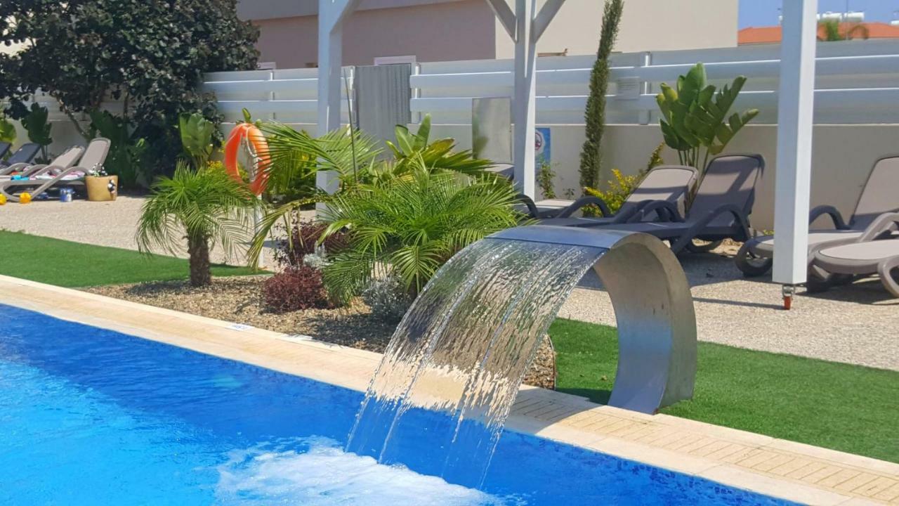 ♥ Sunny&Cozy Family Apartment ★ Walk To The Beach☼ Paralimni Eksteriør billede