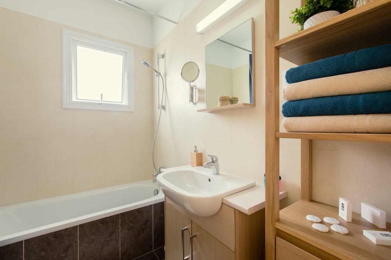 ♥ Sunny&Cozy Family Apartment ★ Walk To The Beach☼ Paralimni Eksteriør billede